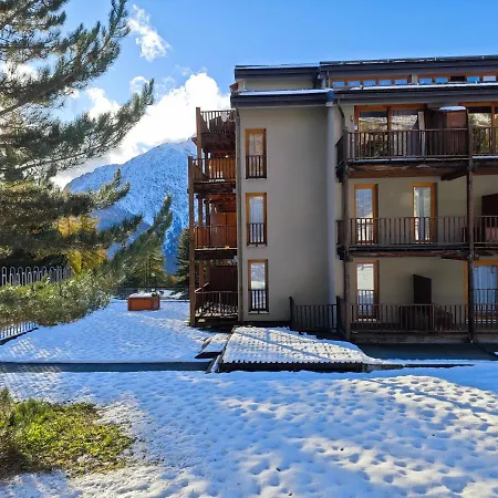 Hostdomus - Sansicario R19 Apartment