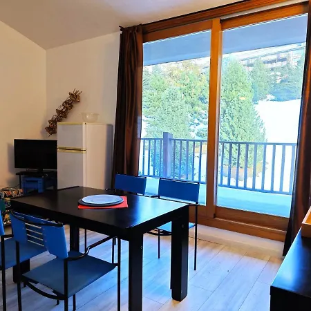 Hostdomus - Sansicario R19 Apartment