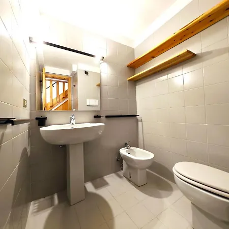 Apartment Hostdomus - Sansicario R19 *